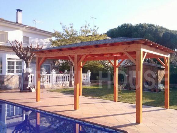 Porche de madera a cuatro aguas rectangular